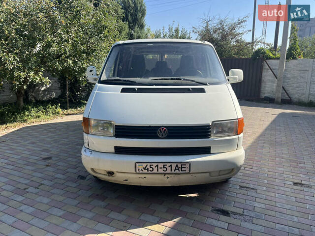 Белый Фольксваген Transporter, объемом двигателя 0 л и пробегом 266 тыс. км за 3500 $, фото 1 на Automoto.ua