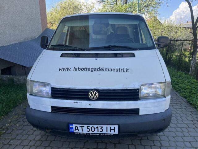 Белый Фольксваген Transporter, объемом двигателя 2.5 л и пробегом 470 тыс. км за 3800 $, фото 1 на Automoto.ua
