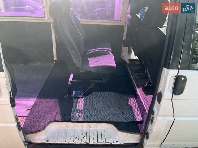 Белый Фольксваген Transporter, объемом двигателя 0 л и пробегом 266 тыс. км за 3500 $, фото 24 на Automoto.ua