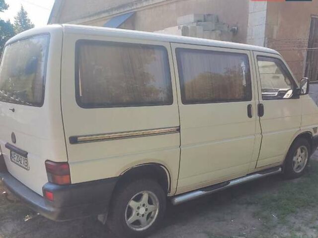 Белый Фольксваген Transporter, объемом двигателя 2.5 л и пробегом 350 тыс. км за 4000 $, фото 6 на Automoto.ua