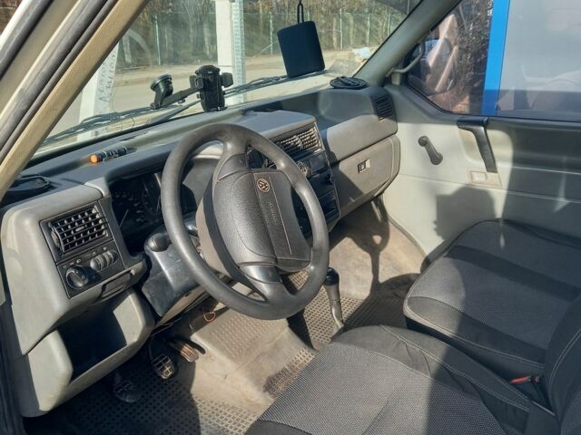 Білий Фольксваген Transporter, об'ємом двигуна 1.9 л та пробігом 396 тис. км за 4100 $, фото 5 на Automoto.ua