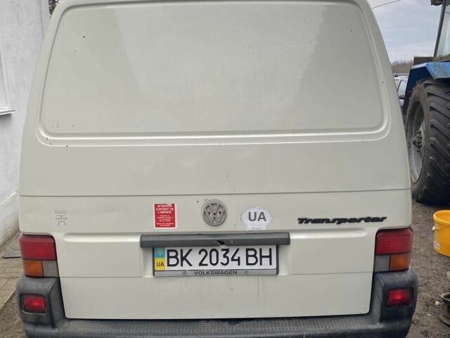 Білий Фольксваген Transporter, об'ємом двигуна 0 л та пробігом 262 тис. км за 5500 $, фото 4 на Automoto.ua