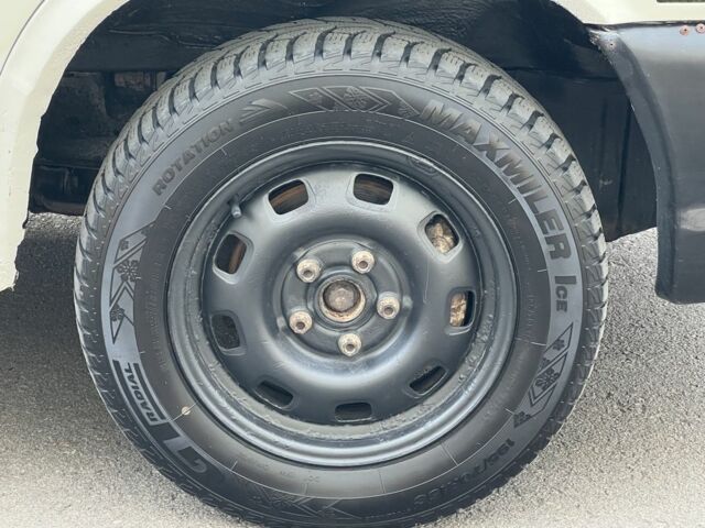 Белый Фольксваген Transporter, объемом двигателя 2.4 л и пробегом 319 тыс. км за 3499 $, фото 6 на Automoto.ua