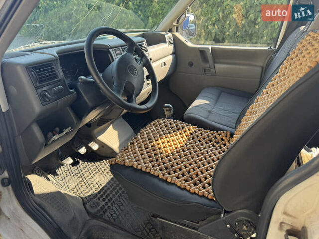 Белый Фольксваген Transporter, объемом двигателя 2.46 л и пробегом 783 тыс. км за 3500 $, фото 3 на Automoto.ua