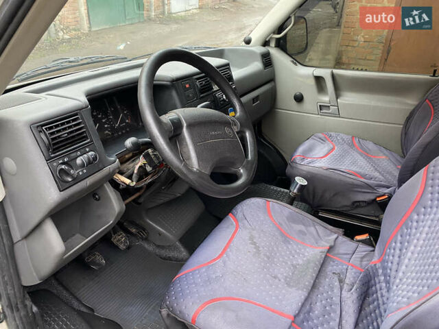 Белый Фольксваген Transporter, объемом двигателя 2.46 л и пробегом 420 тыс. км за 5000 $, фото 6 на Automoto.ua