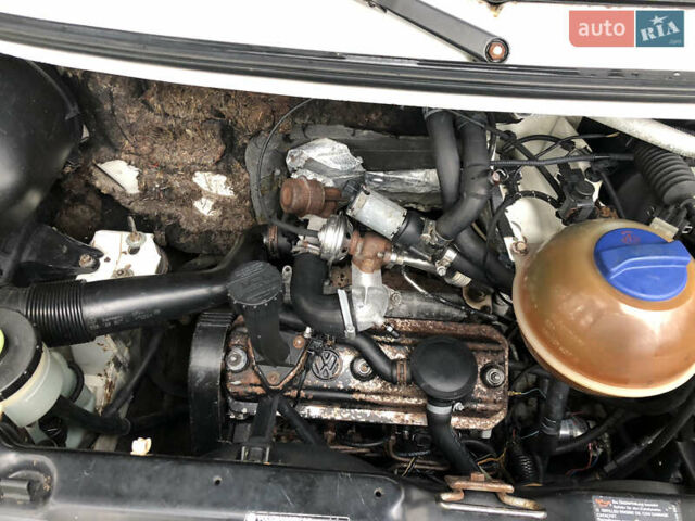 Білий Фольксваген Transporter, об'ємом двигуна 1.9 л та пробігом 435 тис. км за 5800 $, фото 4 на Automoto.ua