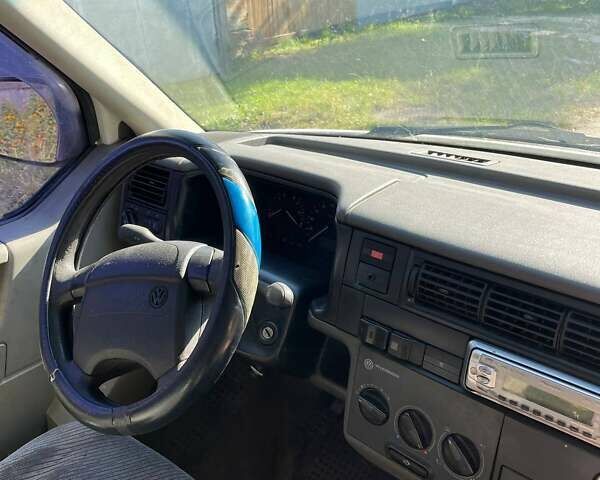 Белый Фольксваген Transporter, объемом двигателя 2.4 л и пробегом 400 тыс. км за 4000 $, фото 12 на Automoto.ua