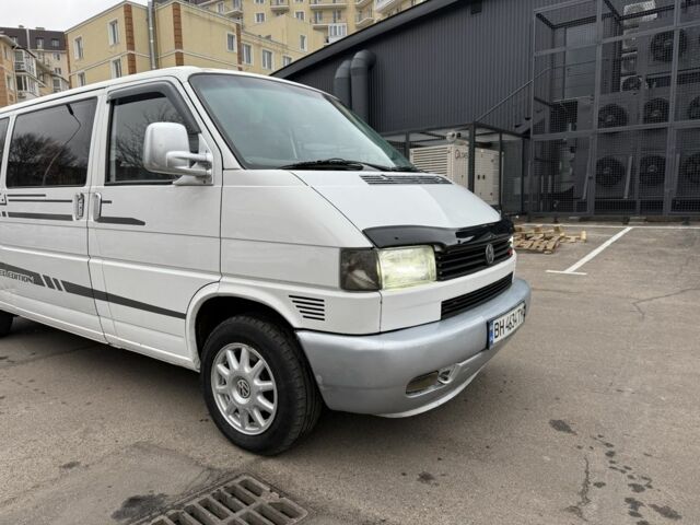 Белый Фольксваген Transporter, объемом двигателя 2.5 л и пробегом 350 тыс. км за 6200 $, фото 1 на Automoto.ua