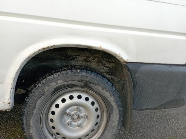 Белый Фольксваген Transporter, объемом двигателя 2.5 л и пробегом 361 тыс. км за 5500 $, фото 12 на Automoto.ua