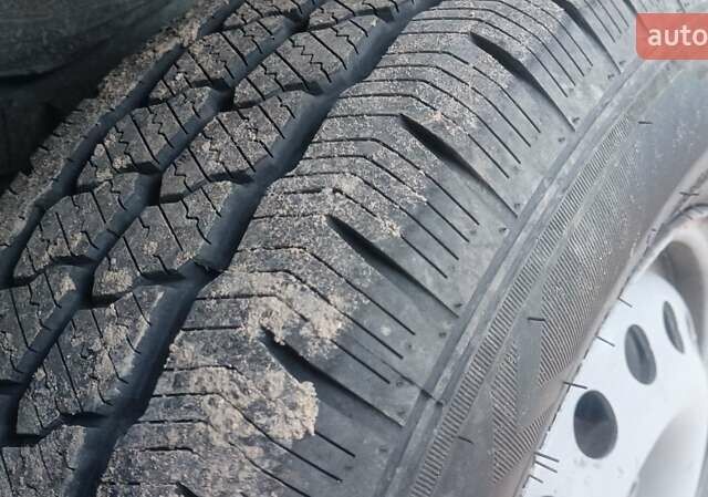 Белый Фольксваген Transporter, объемом двигателя 2.4 л и пробегом 473 тыс. км за 4800 $, фото 6 на Automoto.ua