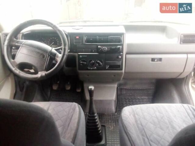 Белый Фольксваген Transporter, объемом двигателя 1.9 л и пробегом 340 тыс. км за 5400 $, фото 9 на Automoto.ua