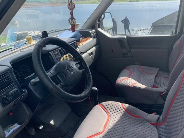Белый Фольксваген Transporter, объемом двигателя 1.9 л и пробегом 270 тыс. км за 3900 $, фото 5 на Automoto.ua