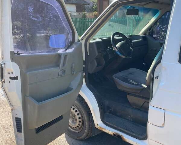 Белый Фольксваген Transporter, объемом двигателя 2.4 л и пробегом 400 тыс. км за 4000 $, фото 19 на Automoto.ua