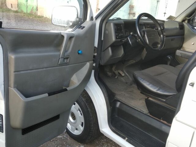 Білий Фольксваген Transporter, об'ємом двигуна 1.9 л та пробігом 414 тис. км за 5550 $, фото 8 на Automoto.ua