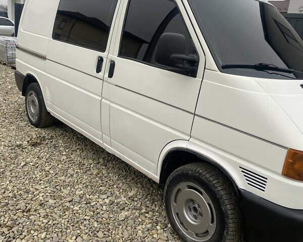 Білий Фольксваген Transporter, об'ємом двигуна 2.46 л та пробігом 407 тис. км за 4550 $, фото 4 на Automoto.ua