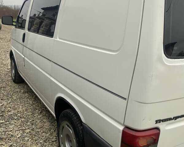 Білий Фольксваген Transporter, об'ємом двигуна 2.46 л та пробігом 407 тис. км за 4550 $, фото 3 на Automoto.ua