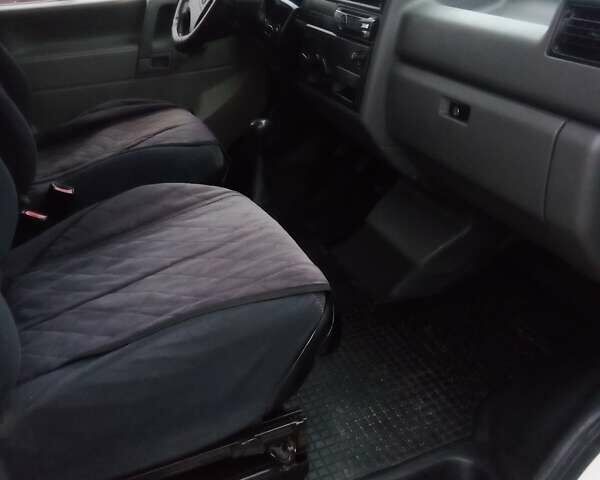 Белый Фольксваген Transporter, объемом двигателя 1.9 л и пробегом 340 тыс. км за 5400 $, фото 7 на Automoto.ua