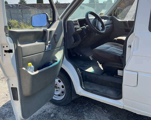 Белый Фольксваген Transporter, объемом двигателя 2.46 л и пробегом 388 тыс. км за 6100 $, фото 5 на Automoto.ua