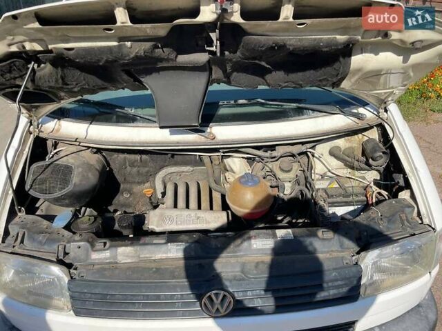 Белый Фольксваген Transporter, объемом двигателя 2.4 л и пробегом 400 тыс. км за 4000 $, фото 7 на Automoto.ua