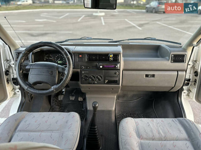 Белый Фольксваген Transporter, объемом двигателя 1.9 л и пробегом 356 тыс. км за 5950 $, фото 16 на Automoto.ua