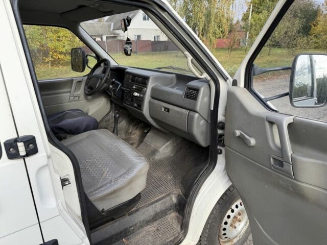 Белый Фольксваген Transporter, объемом двигателя 1.9 л и пробегом 275 тыс. км за 3900 $, фото 9 на Automoto.ua