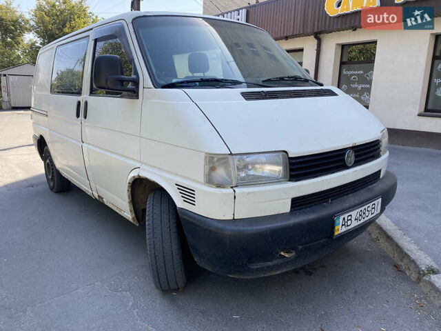 Белый Фольксваген Transporter, объемом двигателя 2.46 л и пробегом 420 тыс. км за 5000 $, фото 1 на Automoto.ua