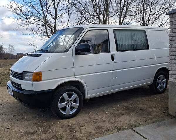 Белый Фольксваген Transporter, объемом двигателя 2.46 л и пробегом 430 тыс. км за 6100 $, фото 1 на Automoto.ua