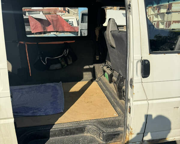 Белый Фольксваген Transporter, объемом двигателя 2.46 л и пробегом 783 тыс. км за 3500 $, фото 17 на Automoto.ua