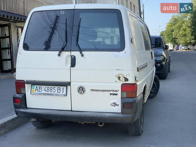Белый Фольксваген Transporter, объемом двигателя 2.46 л и пробегом 420 тыс. км за 5000 $, фото 3 на Automoto.ua
