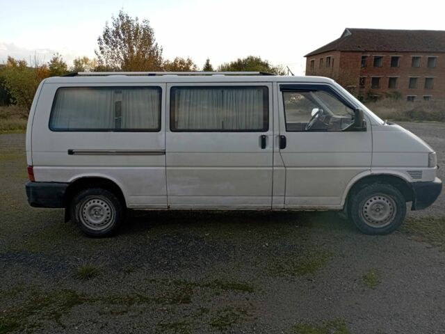 Белый Фольксваген Transporter, объемом двигателя 2.5 л и пробегом 361 тыс. км за 5500 $, фото 2 на Automoto.ua