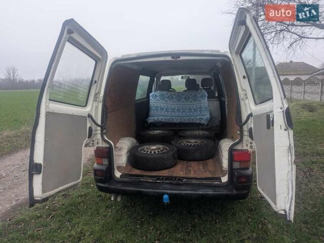 Белый Фольксваген Transporter, объемом двигателя 1.9 л и пробегом 347 тыс. км за 4500 $, фото 4 на Automoto.ua