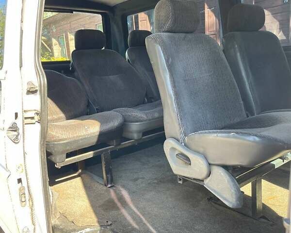 Белый Фольксваген Transporter, объемом двигателя 2.4 л и пробегом 400 тыс. км за 4000 $, фото 11 на Automoto.ua