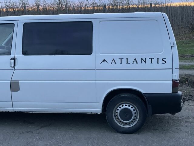 Белый Фольксваген Transporter, объемом двигателя 1.9 л и пробегом 462 тыс. км за 4200 $, фото 6 на Automoto.ua