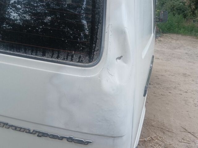 Белый Фольксваген Transporter, объемом двигателя 2.4 л и пробегом 473 тыс. км за 4600 $, фото 7 на Automoto.ua