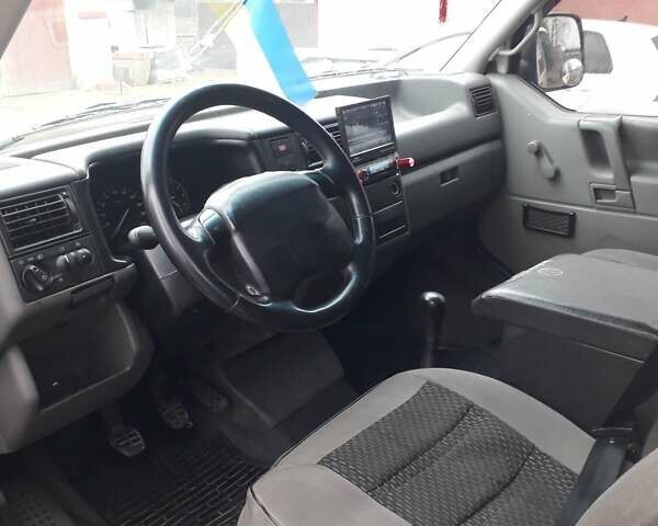 Белый Фольксваген Transporter, объемом двигателя 1.9 л и пробегом 539 тыс. км за 5600 $, фото 3 на Automoto.ua