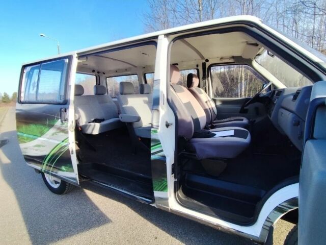 Белый Фольксваген Transporter, объемом двигателя 2.5 л и пробегом 286 тыс. км за 1850 $, фото 6 на Automoto.ua