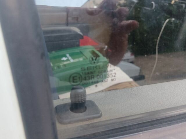 Белый Фольксваген Transporter, объемом двигателя 2.4 л и пробегом 473 тыс. км за 4600 $, фото 1 на Automoto.ua