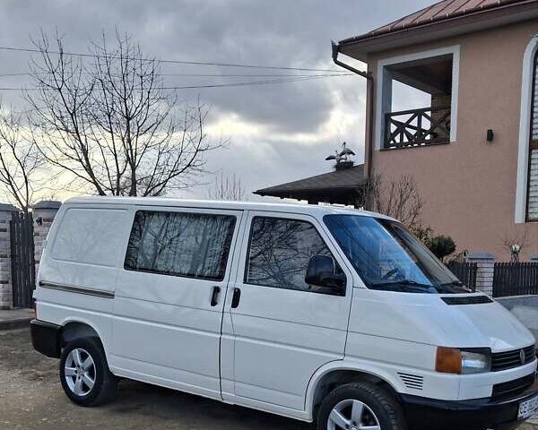 Белый Фольксваген Transporter, объемом двигателя 2.46 л и пробегом 430 тыс. км за 6100 $, фото 2 на Automoto.ua