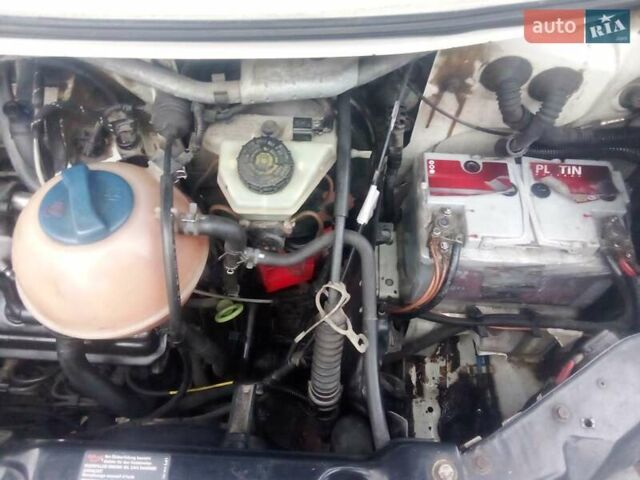 Белый Фольксваген Transporter, объемом двигателя 1.9 л и пробегом 340 тыс. км за 5400 $, фото 17 на Automoto.ua