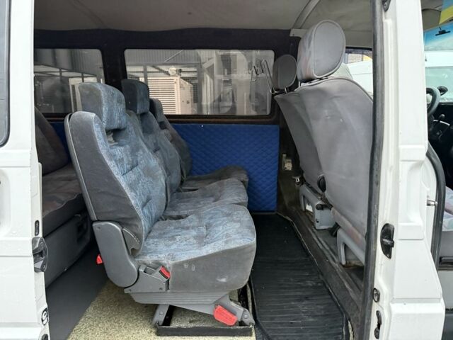 Белый Фольксваген Transporter, объемом двигателя 2.5 л и пробегом 350 тыс. км за 6200 $, фото 15 на Automoto.ua