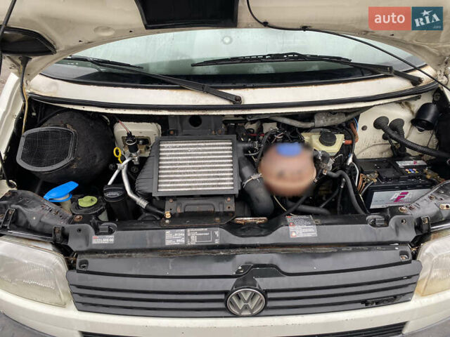 Белый Фольксваген Transporter, объемом двигателя 2.46 л и пробегом 420 тыс. км за 5000 $, фото 9 на Automoto.ua