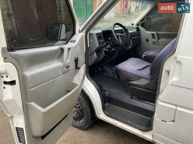 Белый Фольксваген Transporter, объемом двигателя 2.46 л и пробегом 420 тыс. км за 5000 $, фото 5 на Automoto.ua