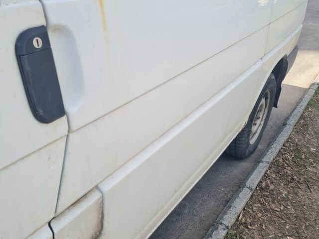 Білий Фольксваген Transporter, об'ємом двигуна 1.9 л та пробігом 255 тис. км за 4000 $, фото 3 на Automoto.ua