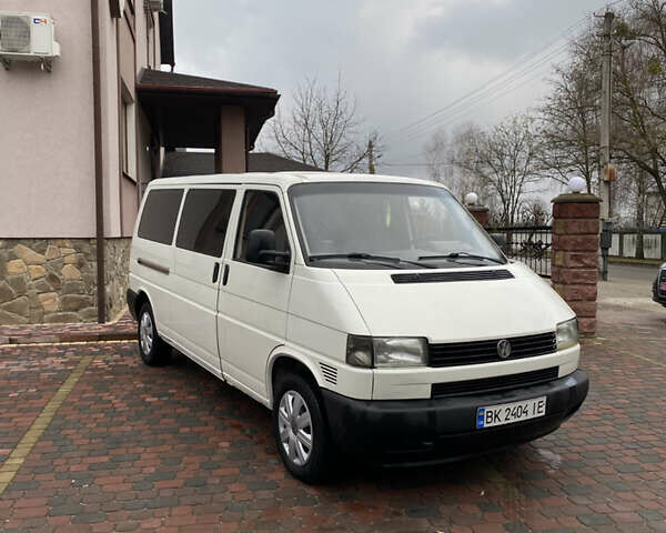 Белый Фольксваген Transporter, объемом двигателя 2.5 л и пробегом 300 тыс. км за 5400 $, фото 3 на Automoto.ua