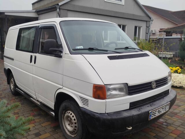 Белый Фольксваген Transporter, объемом двигателя 1.9 л и пробегом 370 тыс. км за 4900 $, фото 2 на Automoto.ua