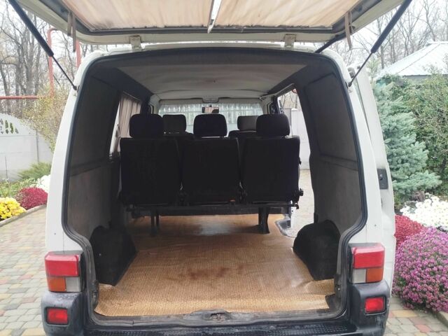 Белый Фольксваген Transporter, объемом двигателя 1.9 л и пробегом 370 тыс. км за 4900 $, фото 6 на Automoto.ua