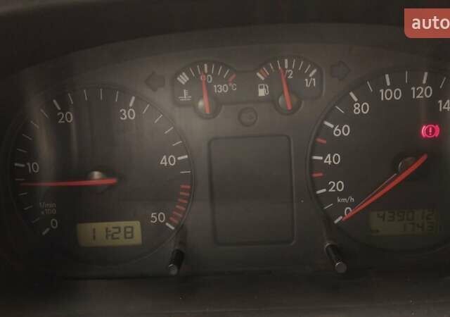 Белый Фольксваген Transporter, объемом двигателя 2.4 л и пробегом 439 тыс. км за 6300 $, фото 1 на Automoto.ua