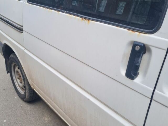 Білий Фольксваген Transporter, об'ємом двигуна 1.9 л та пробігом 255 тис. км за 4000 $, фото 6 на Automoto.ua