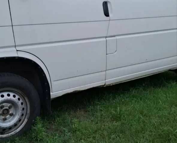 Білий Фольксваген Transporter, об'ємом двигуна 2.4 л та пробігом 502 тис. км за 4500 $, фото 8 на Automoto.ua