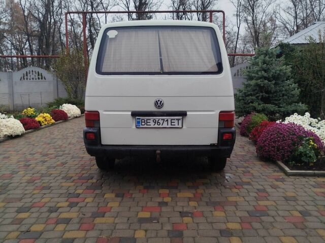 Белый Фольксваген Transporter, объемом двигателя 1.9 л и пробегом 370 тыс. км за 4900 $, фото 3 на Automoto.ua